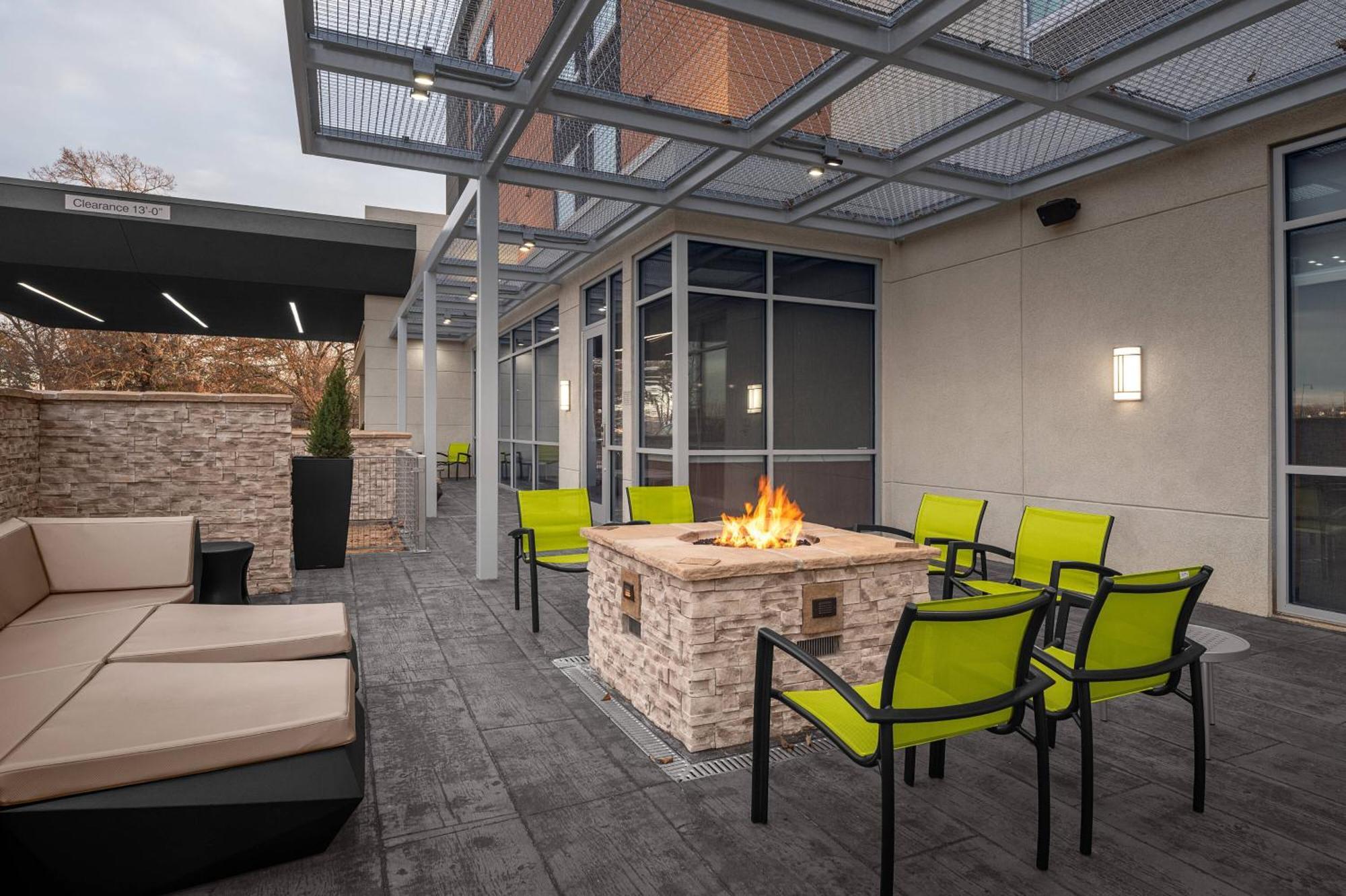 Springhill By Marriott Hotel